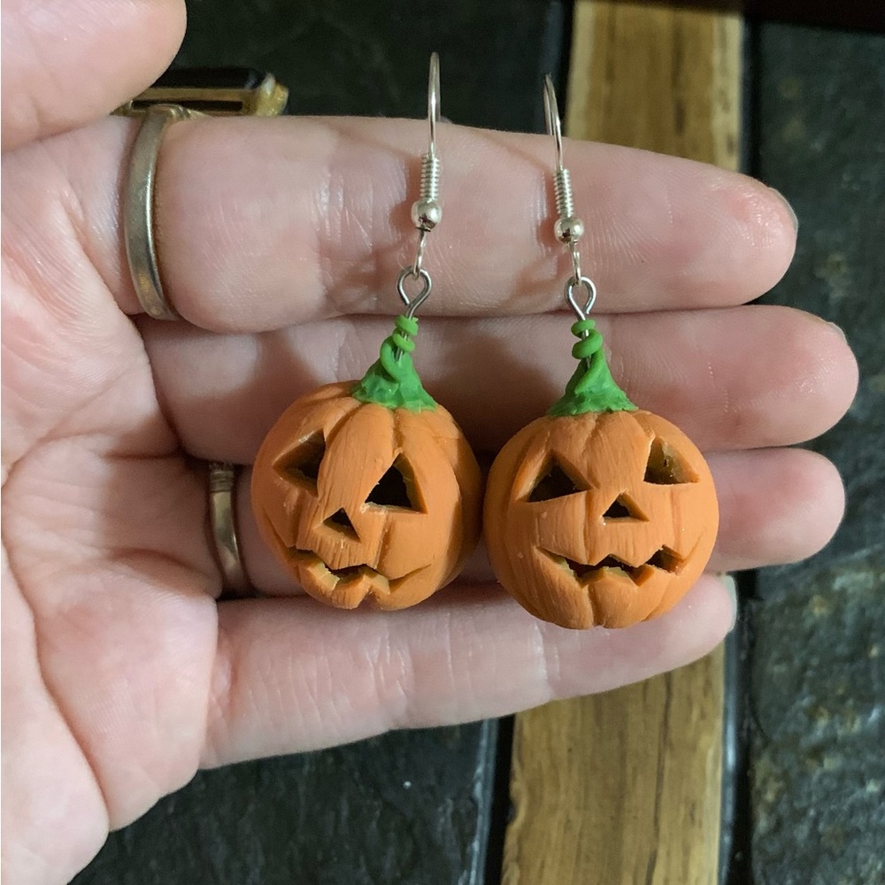 Hollow Pumpkin Earrings FIRM PRICE